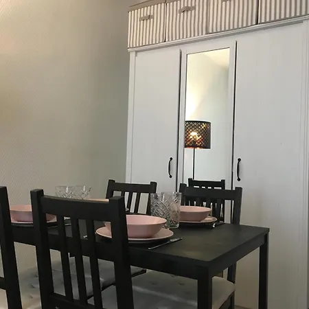 A 2 Pas Du Metro Apartment Paris